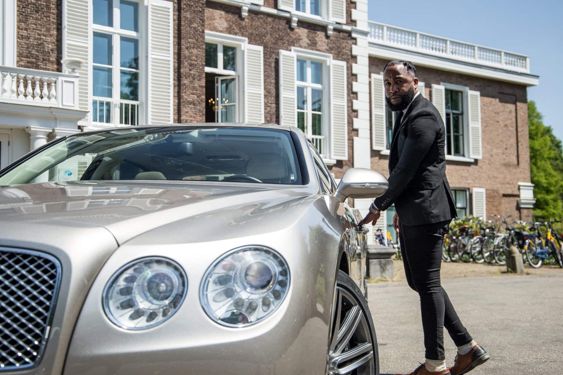 bentley flying spur buiten 2