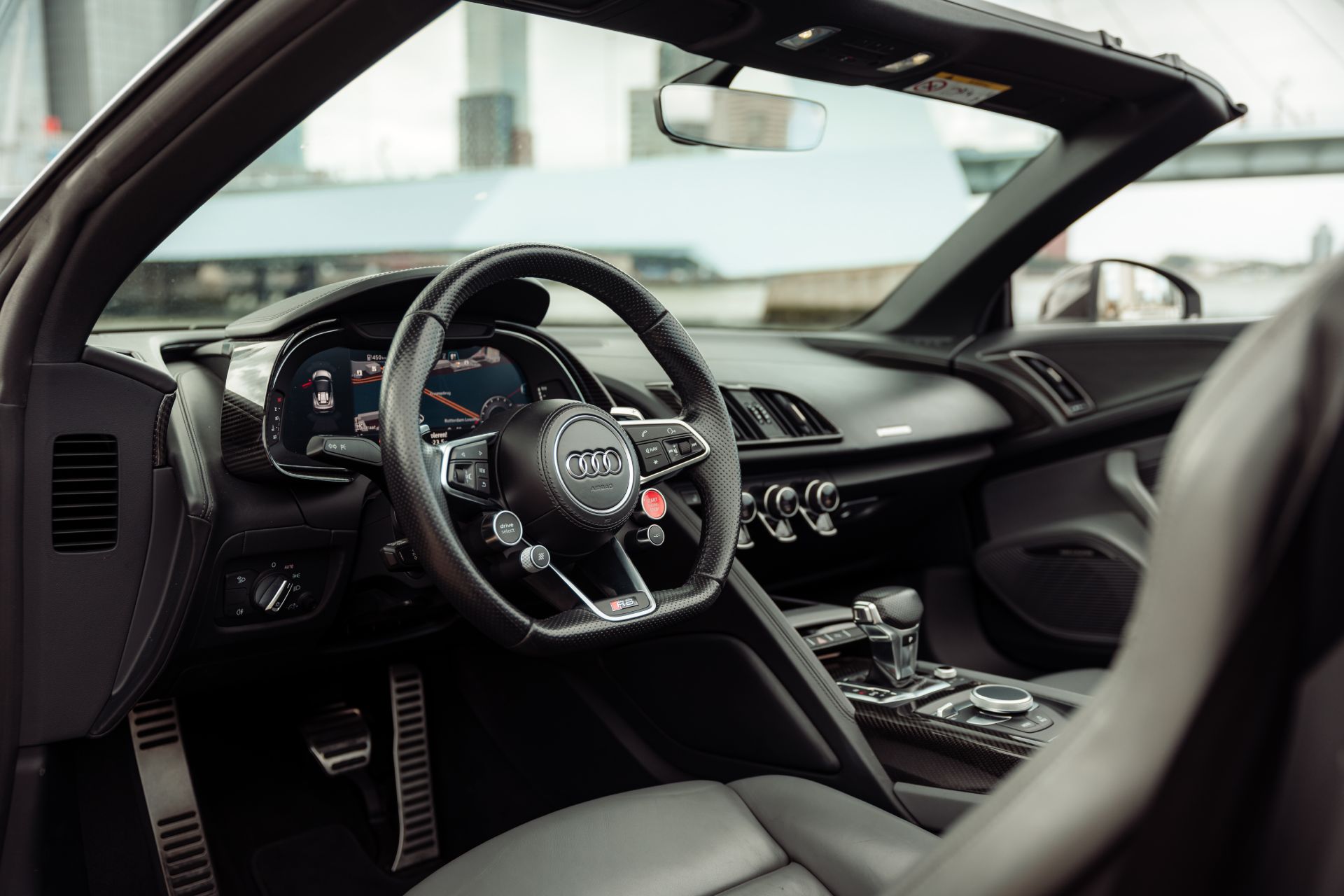 audi r8 spyder interieur 1
