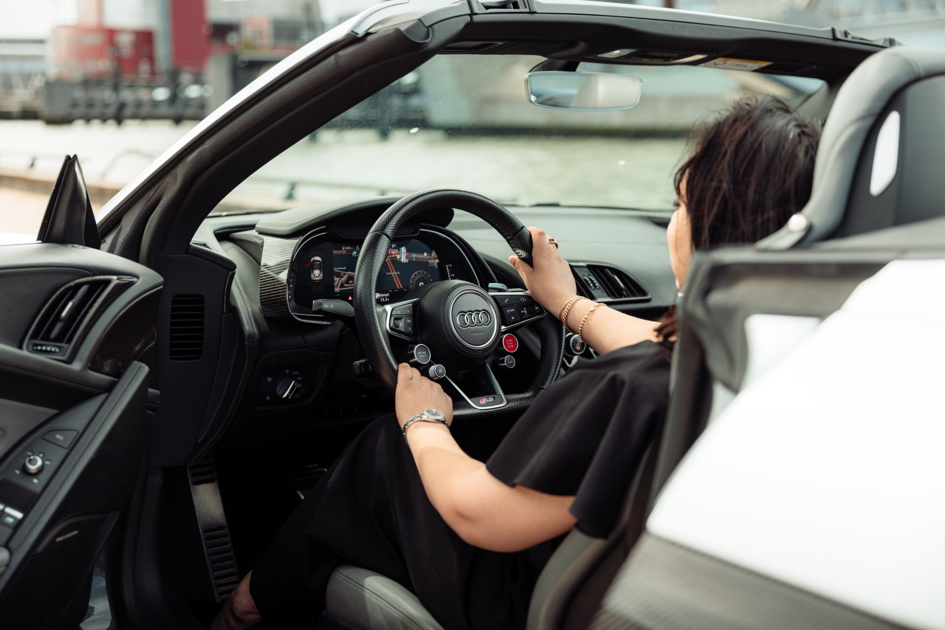audi r8 spyder interieur 4