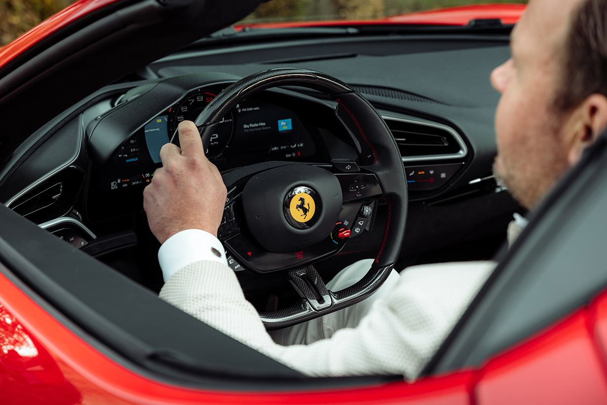 Ferrari 296 GTS interieur 1