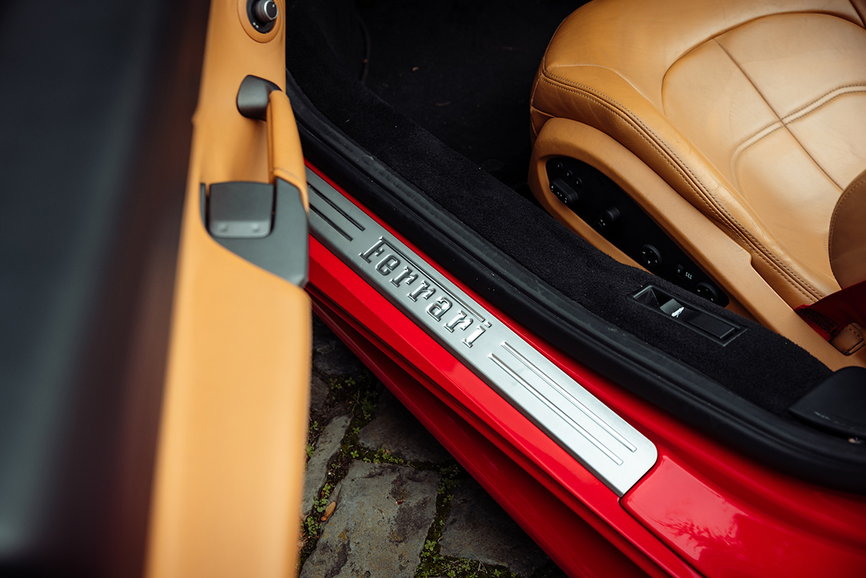 Ferrari 488 Spider interieur 3