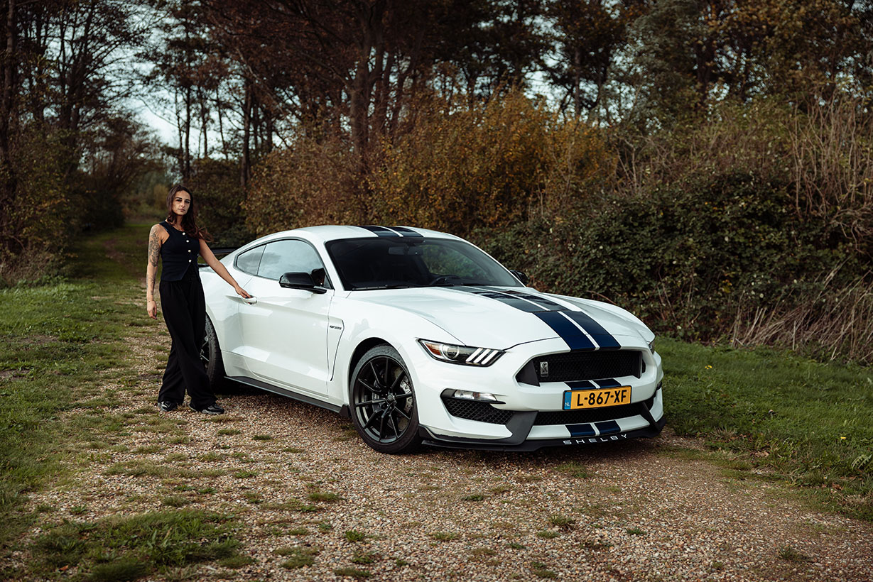 Ford Mustang Shelby GT350 vooraanzicht 1