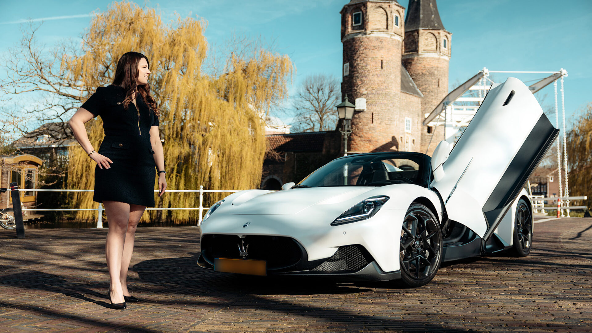 MASERATI MC20 CIELO wit 10