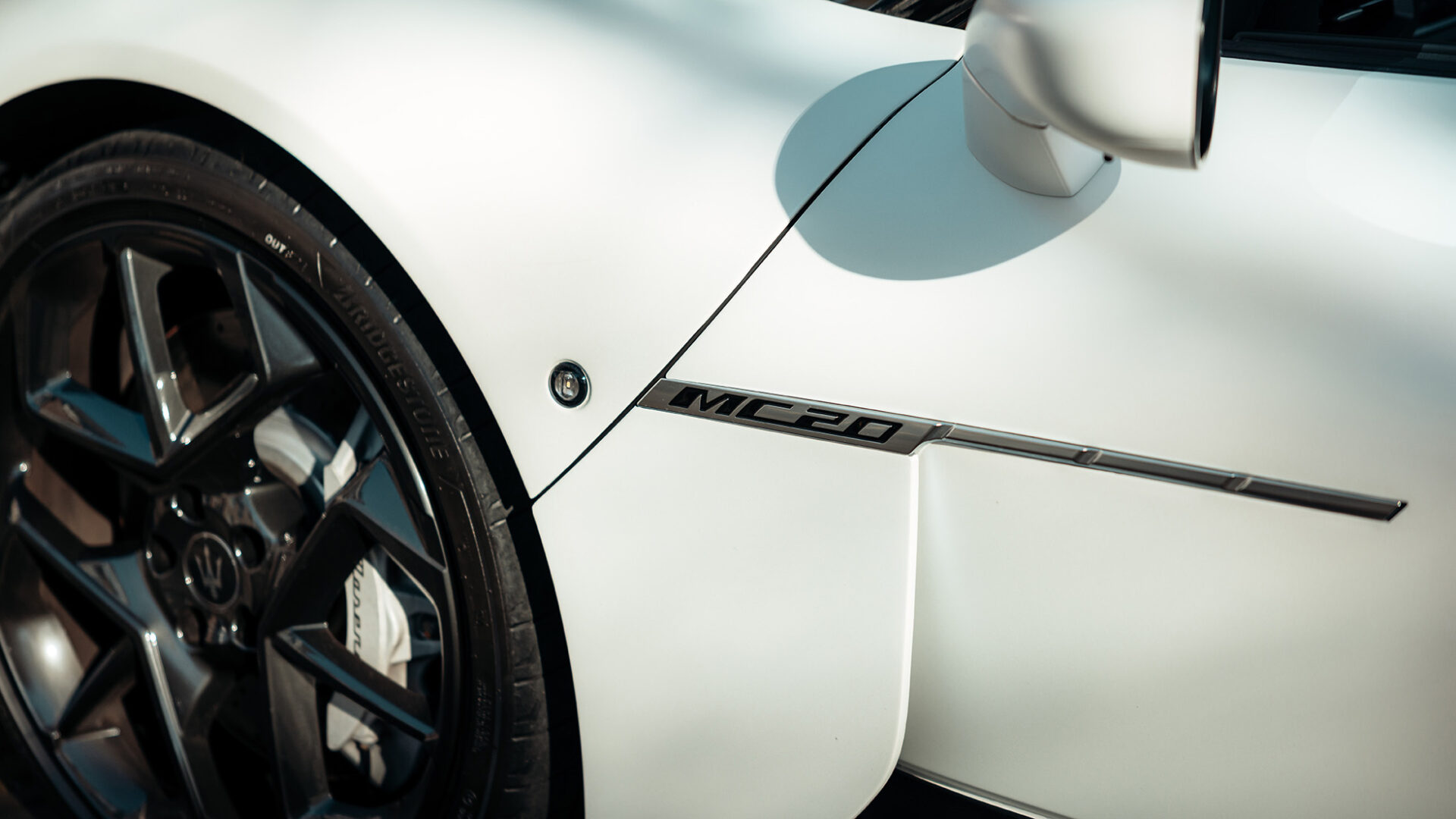 Maserati MC20 Cielo details zijkant