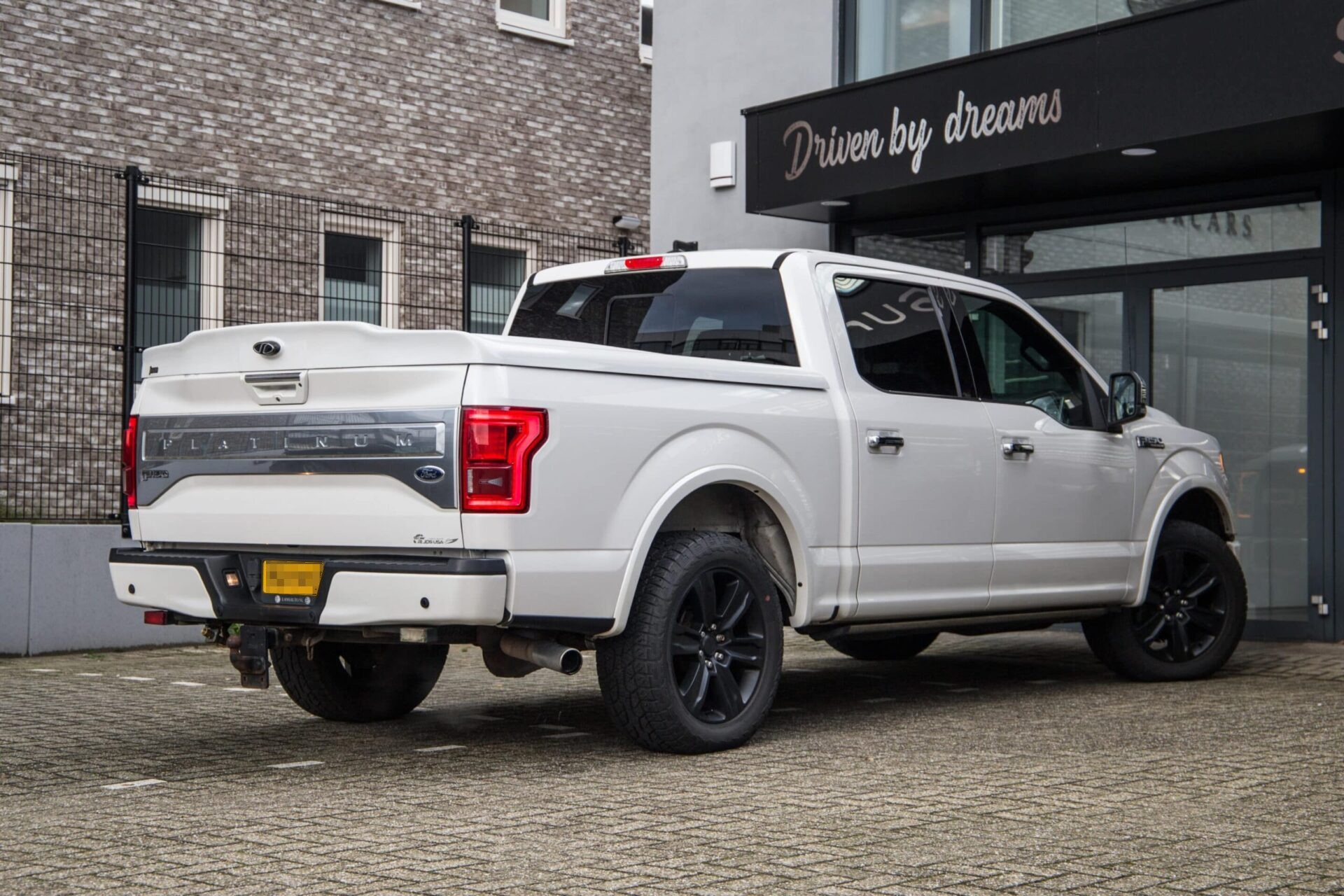 ford f 150 achteraanzicht scaled
