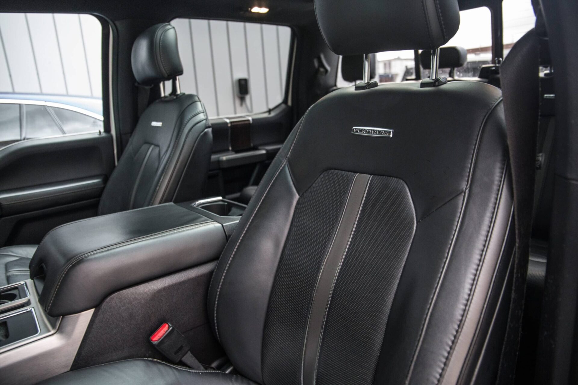 ford f 150 stoelen scaled