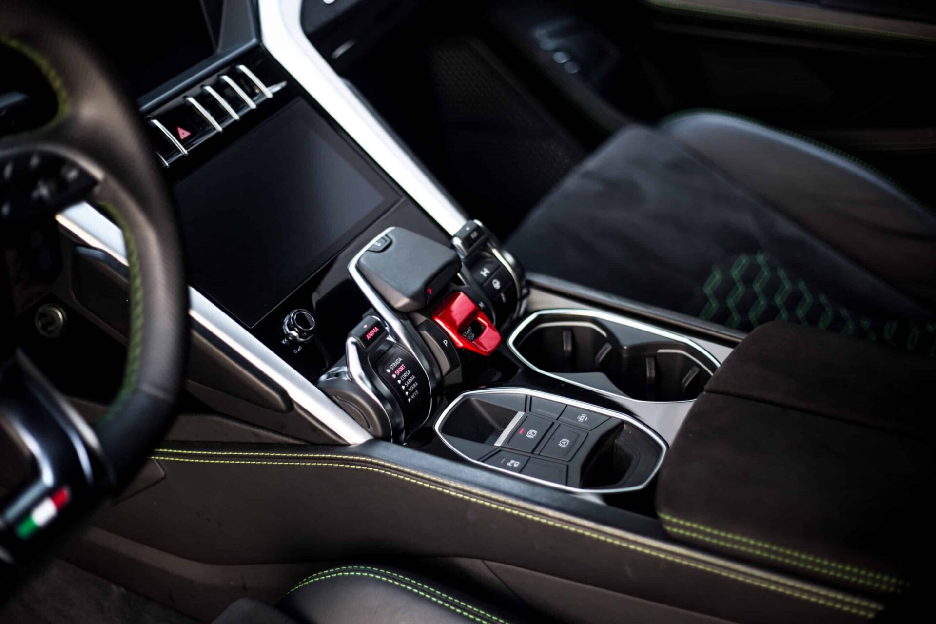 lamborghini urus middenconsole scaled