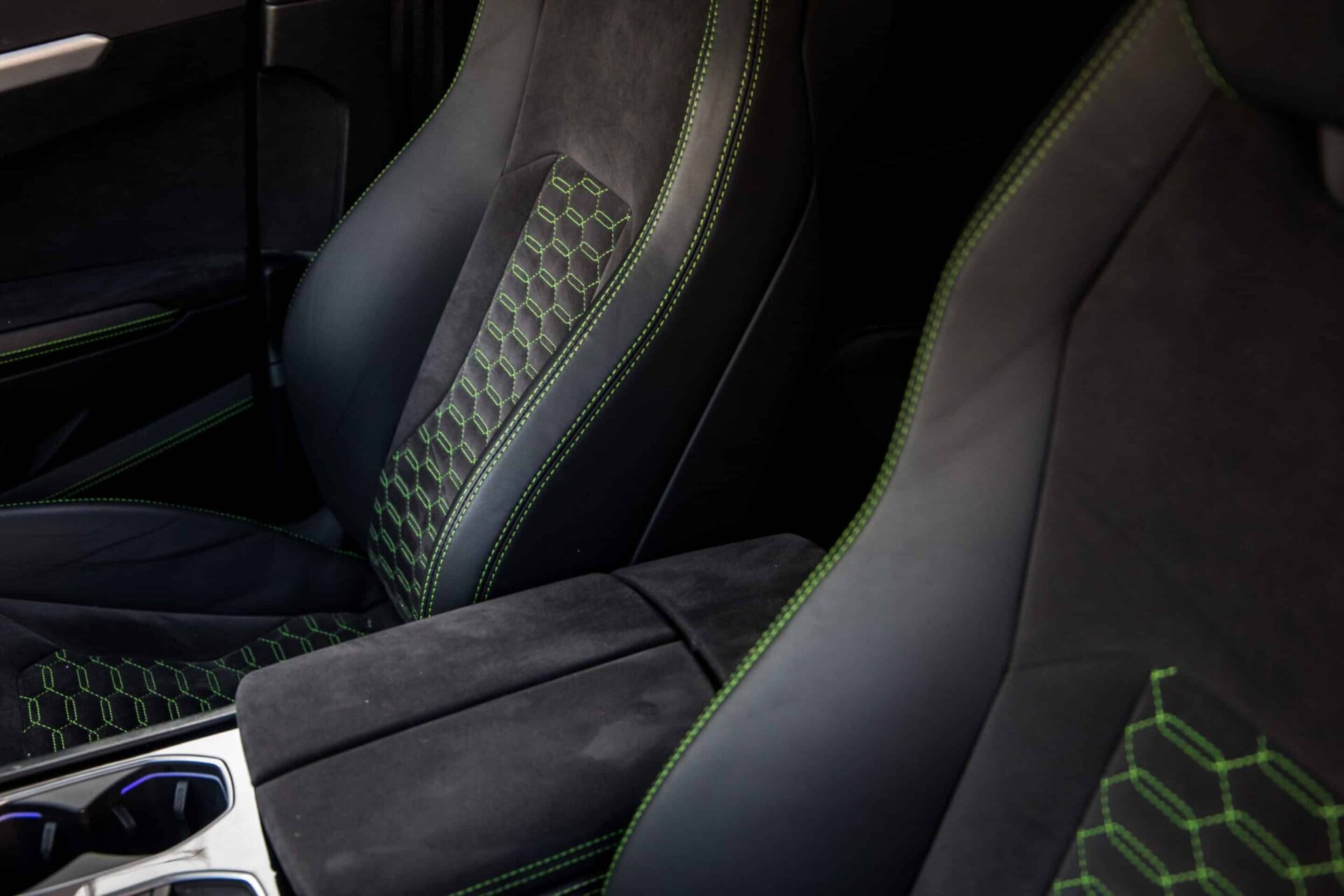 lamborghini urus stoelen scaled