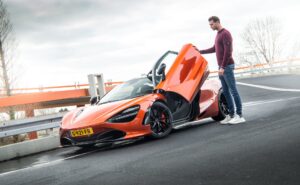 mclaren 720s deur open