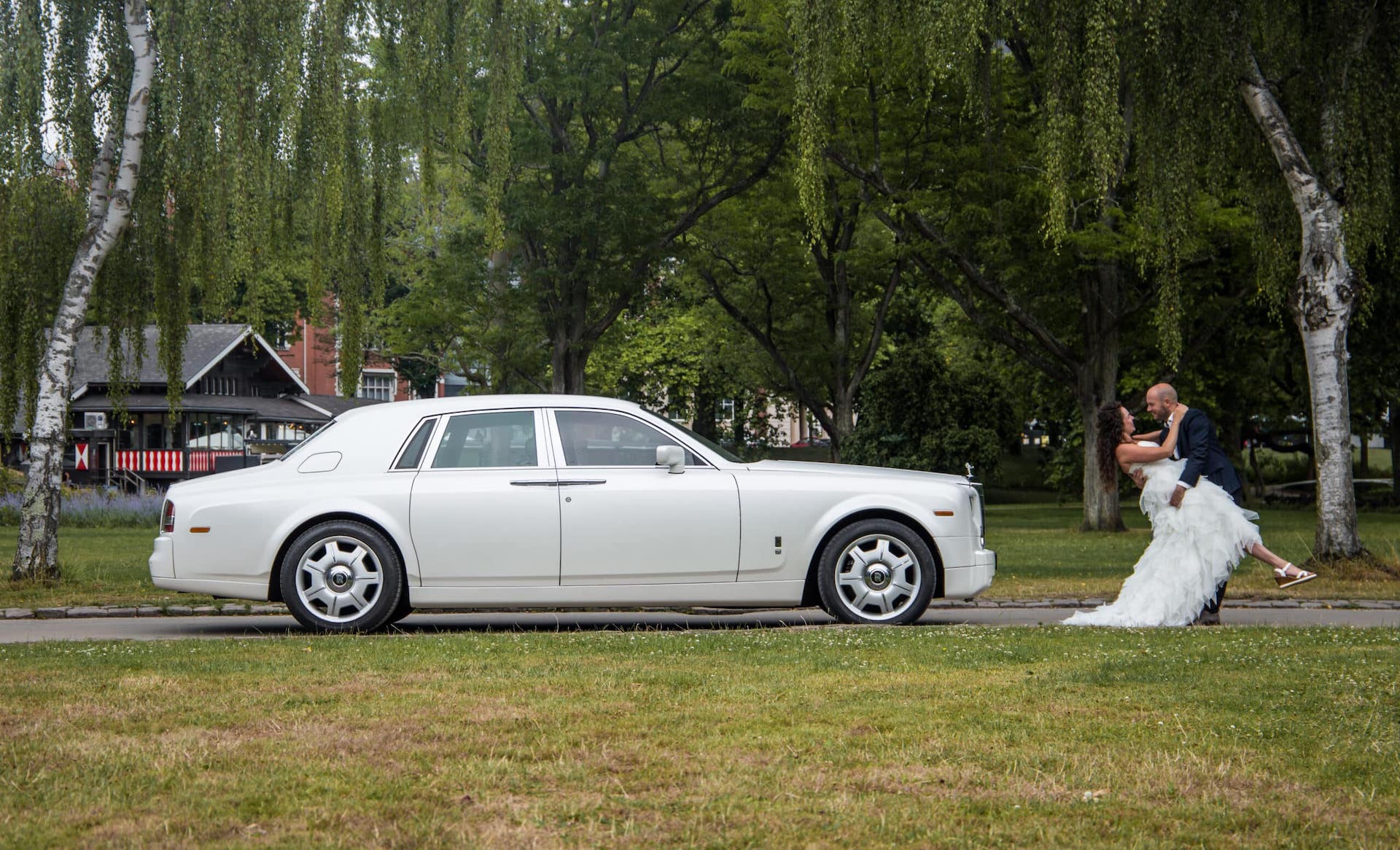 rolls royce phantom zijaanzicht