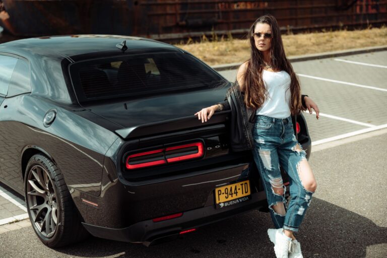 dodge challenger hellcat achteraanzicht 2
