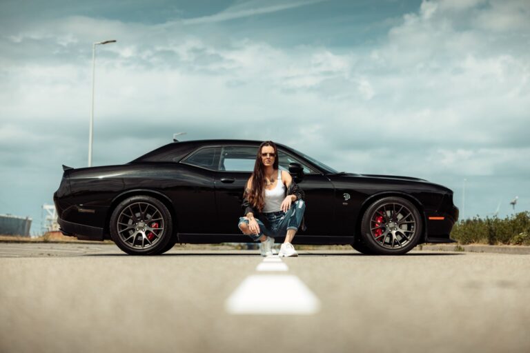 dodge challenger hellcat zijaanzicht