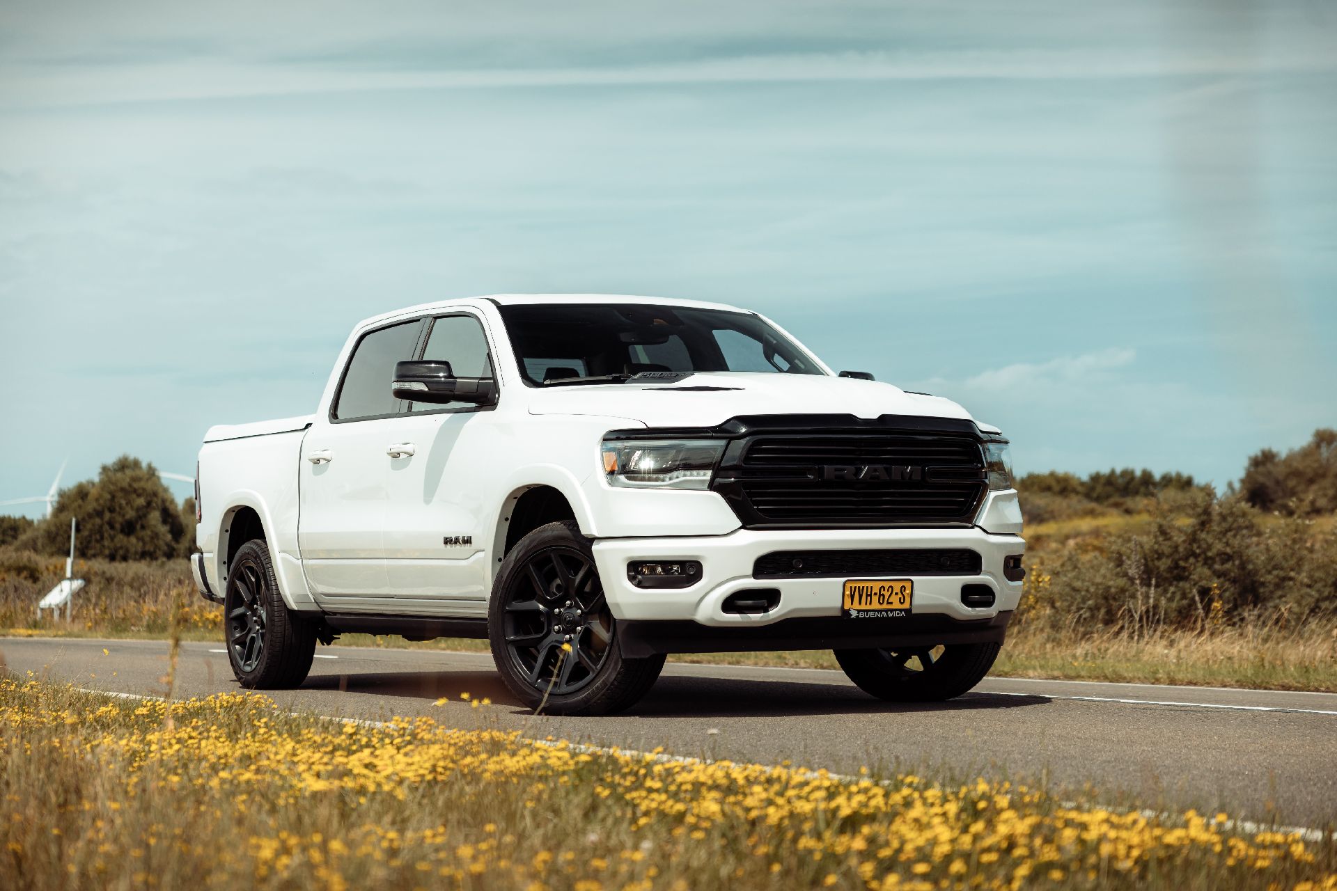 dodge ram zijaanzicht