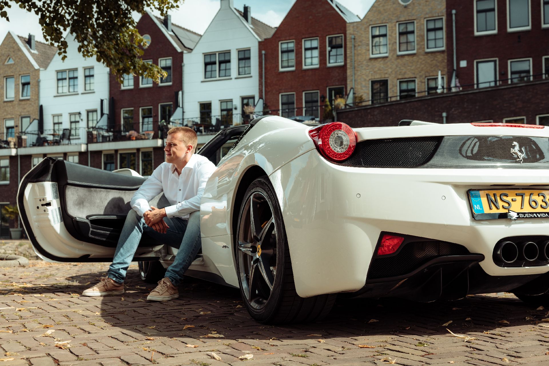 ferrari 458 spider achteraanzicht deur open
