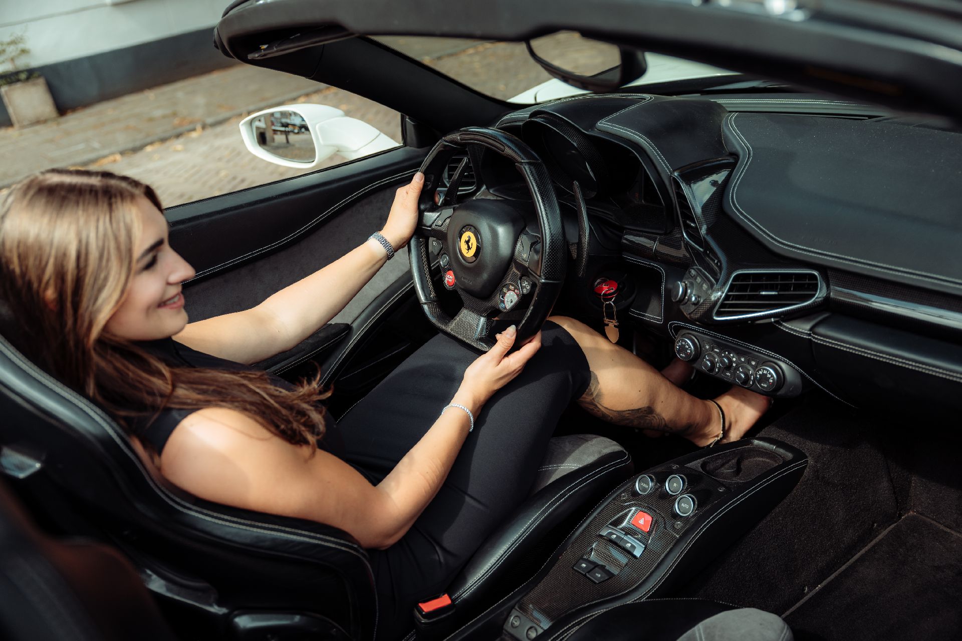 ferrari 458 spider interieur 2