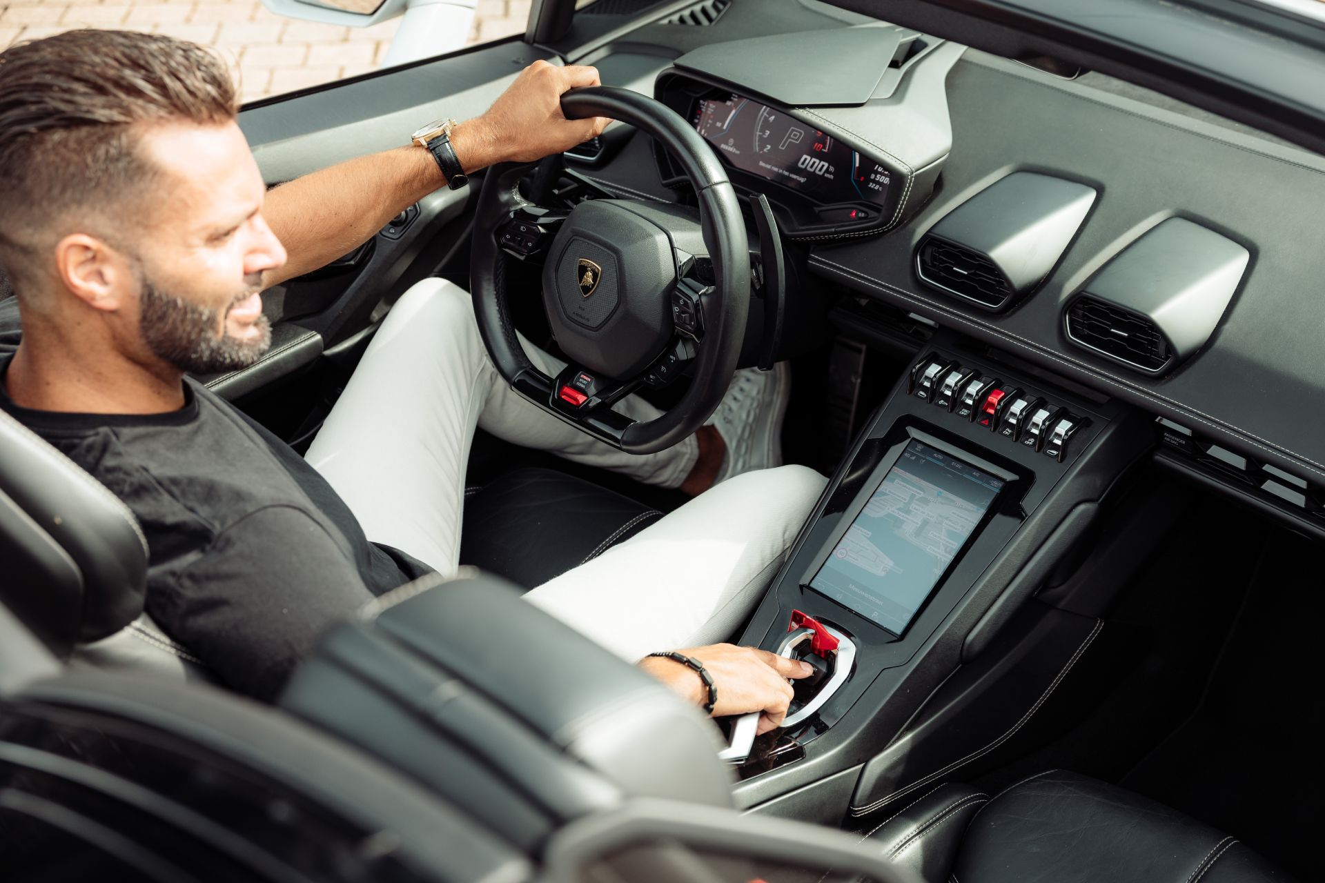 lamborghini huracan evo spyder interieur