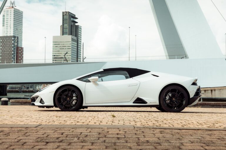 lamborghini huracan evo spyder zijaanzicht