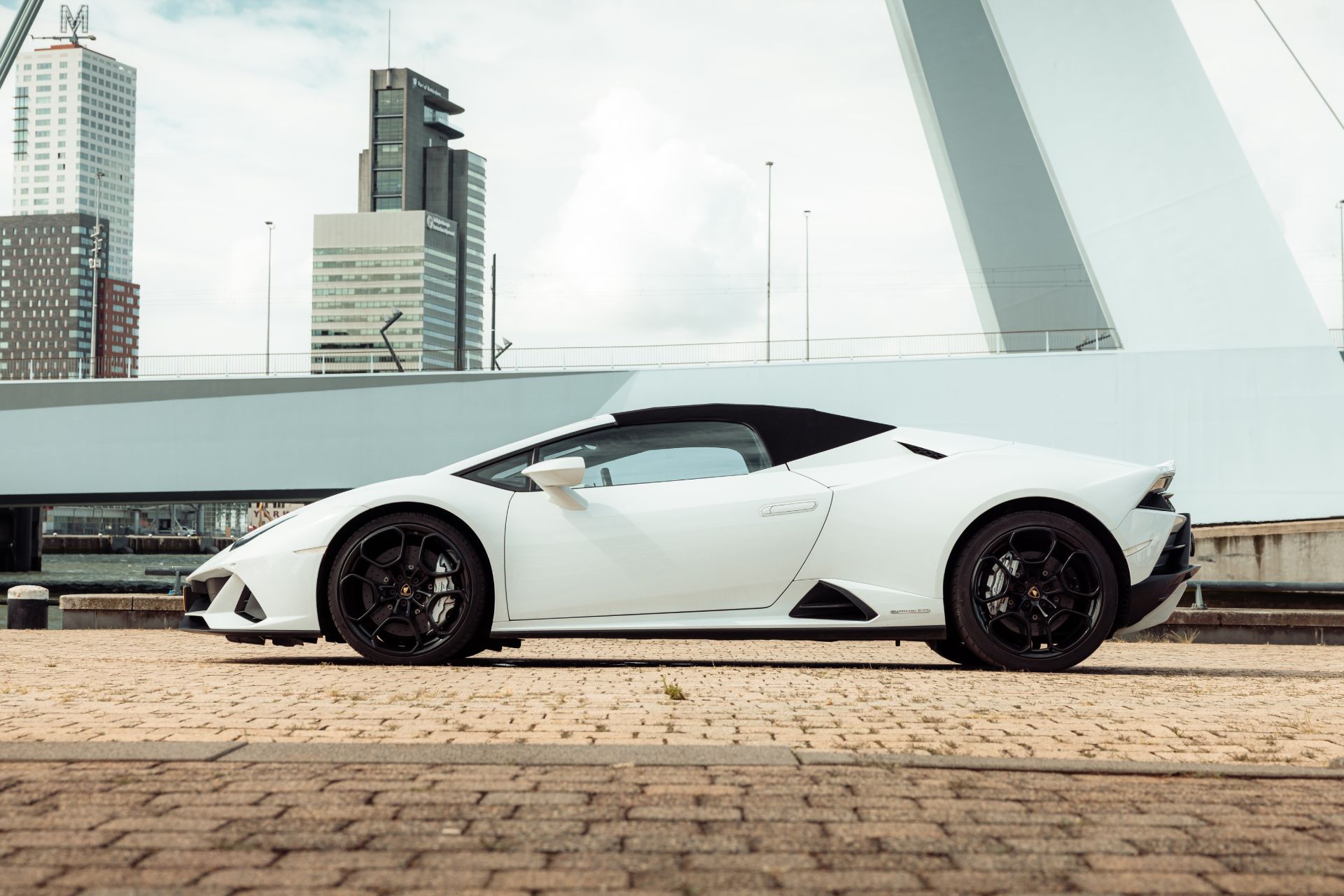 lamborghini huracan evo spyder zijaanzicht