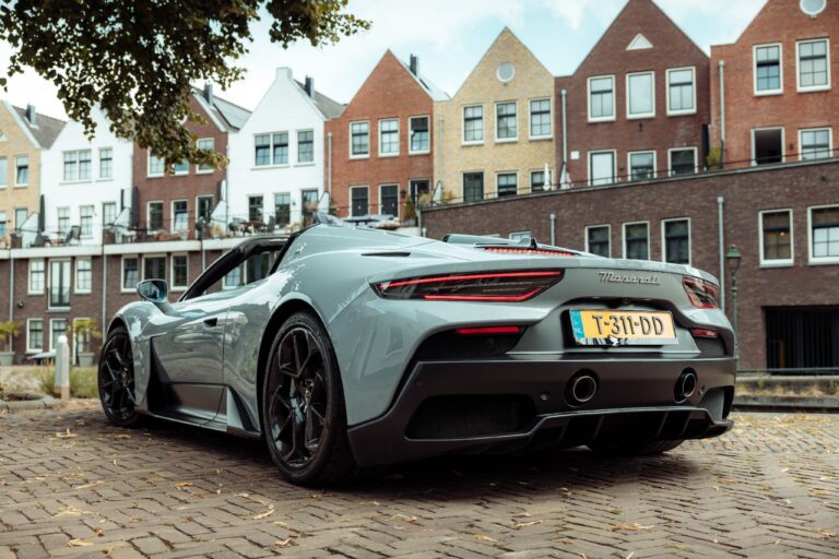 maserati mc20 cielo achteraanzicht