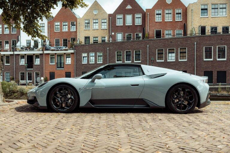 maserati mc20 cielo zijaanzicht