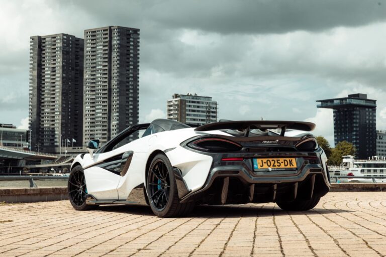 mclaren 600 lt achteraanzicht