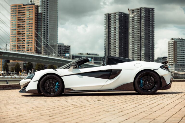 mclaren 600 lt zijaanzicht