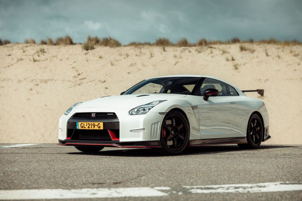 nissan gt r nismo zijaanzicht