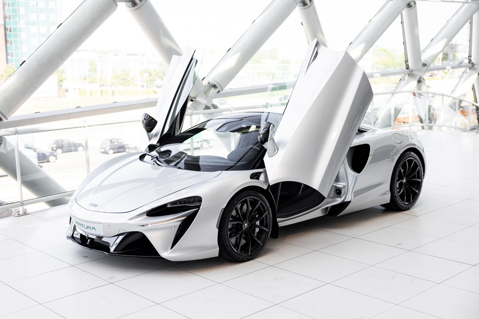 McLaren Artura buena vida 06