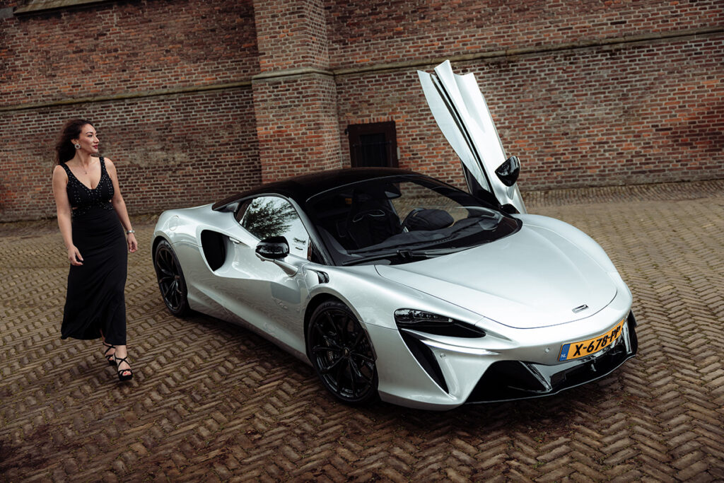 Mclaren Artura deur open