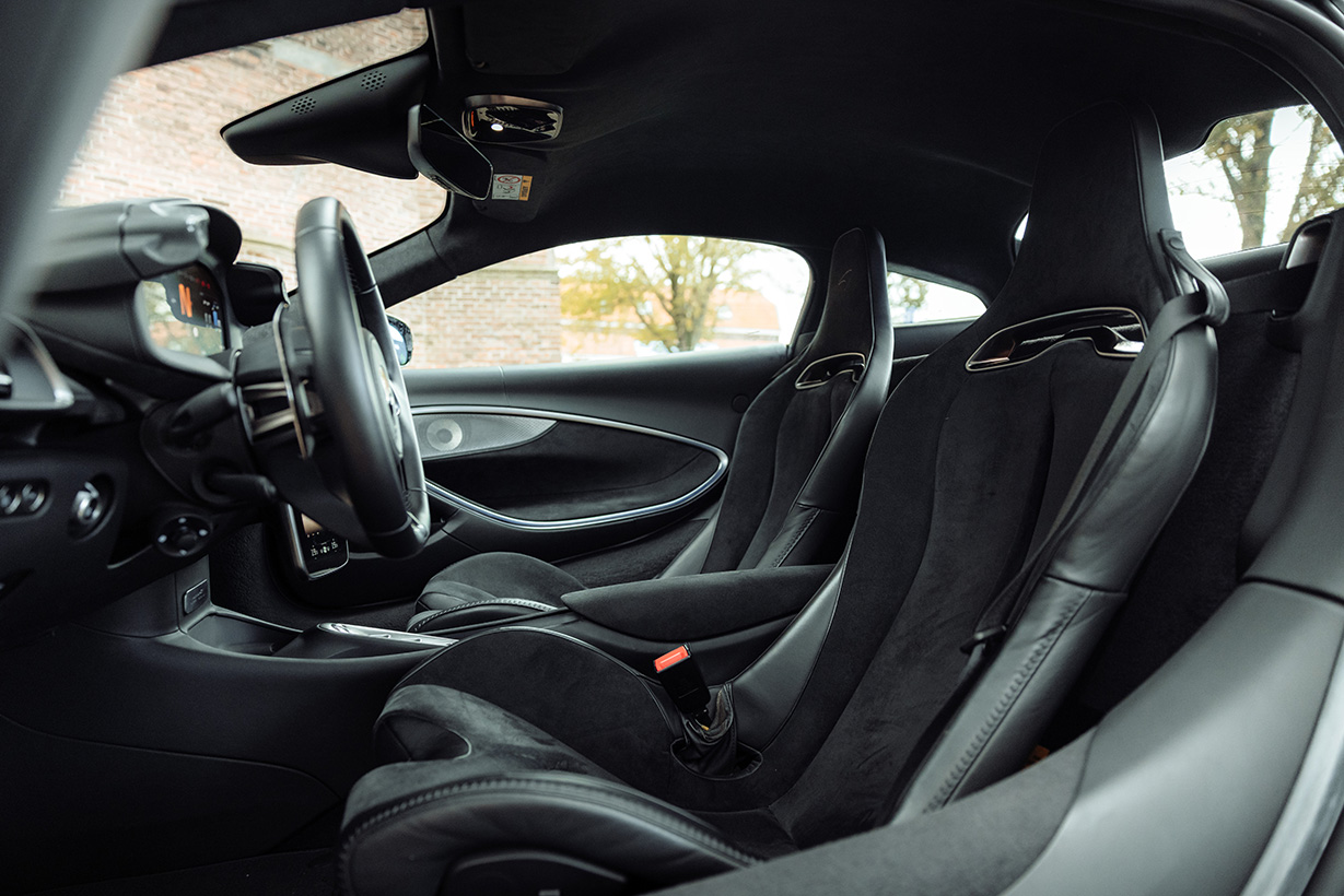 Mclaren Artura interieur 4