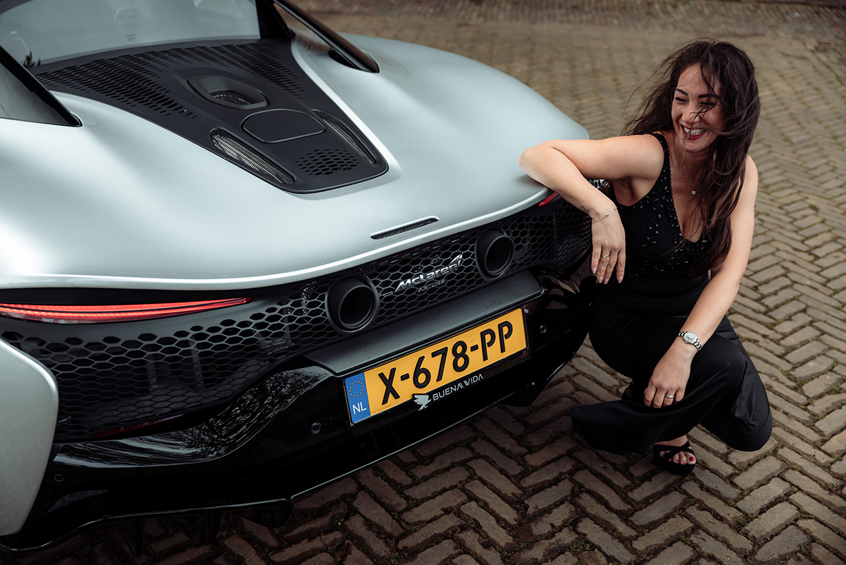 Mclaren Artura vooraanzicht dichtbij