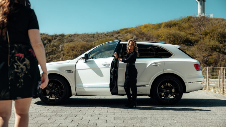 BENTLEY BENTAYGA wit 56 1