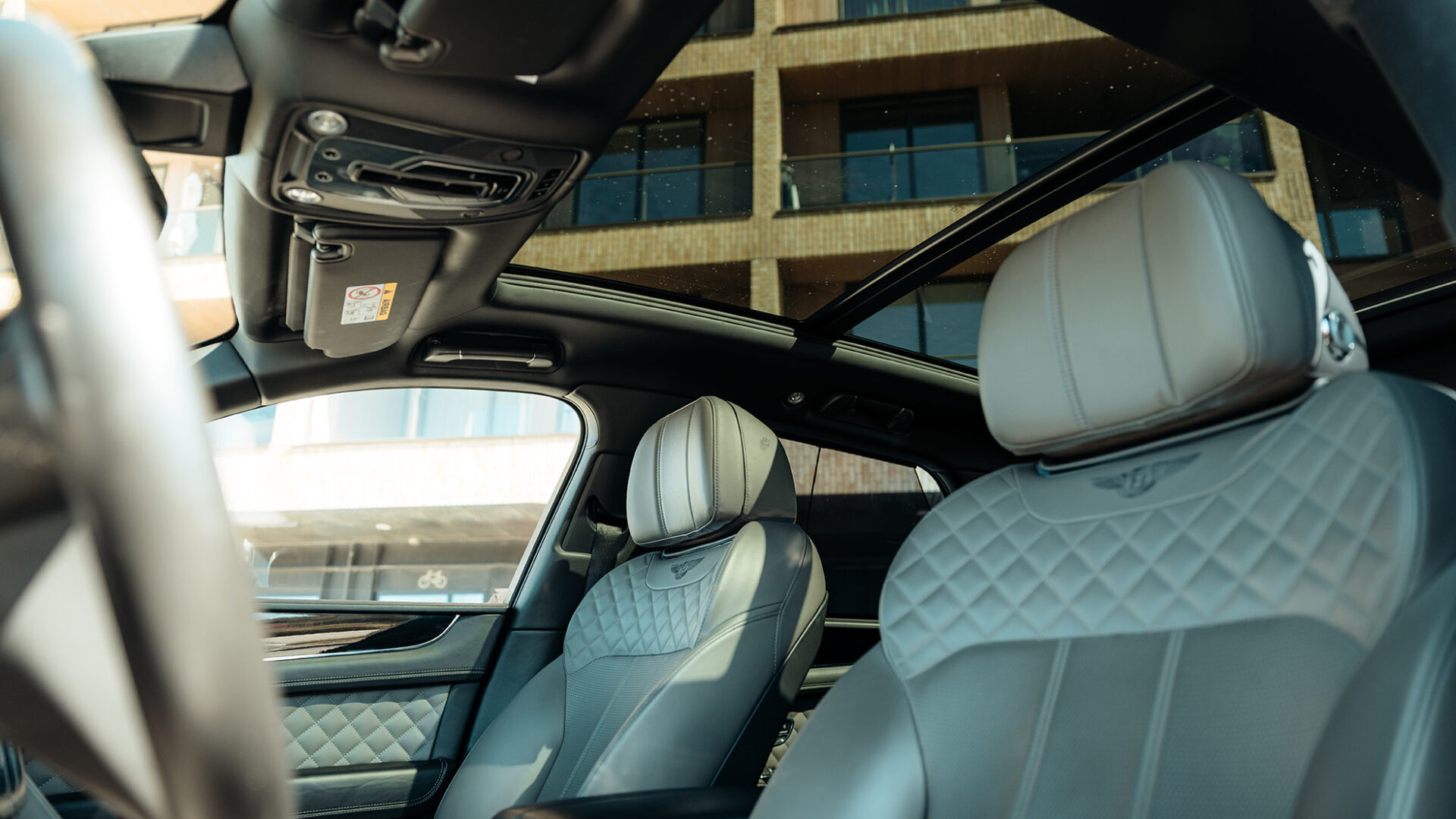 Bentley Bentayga wit binnenkant