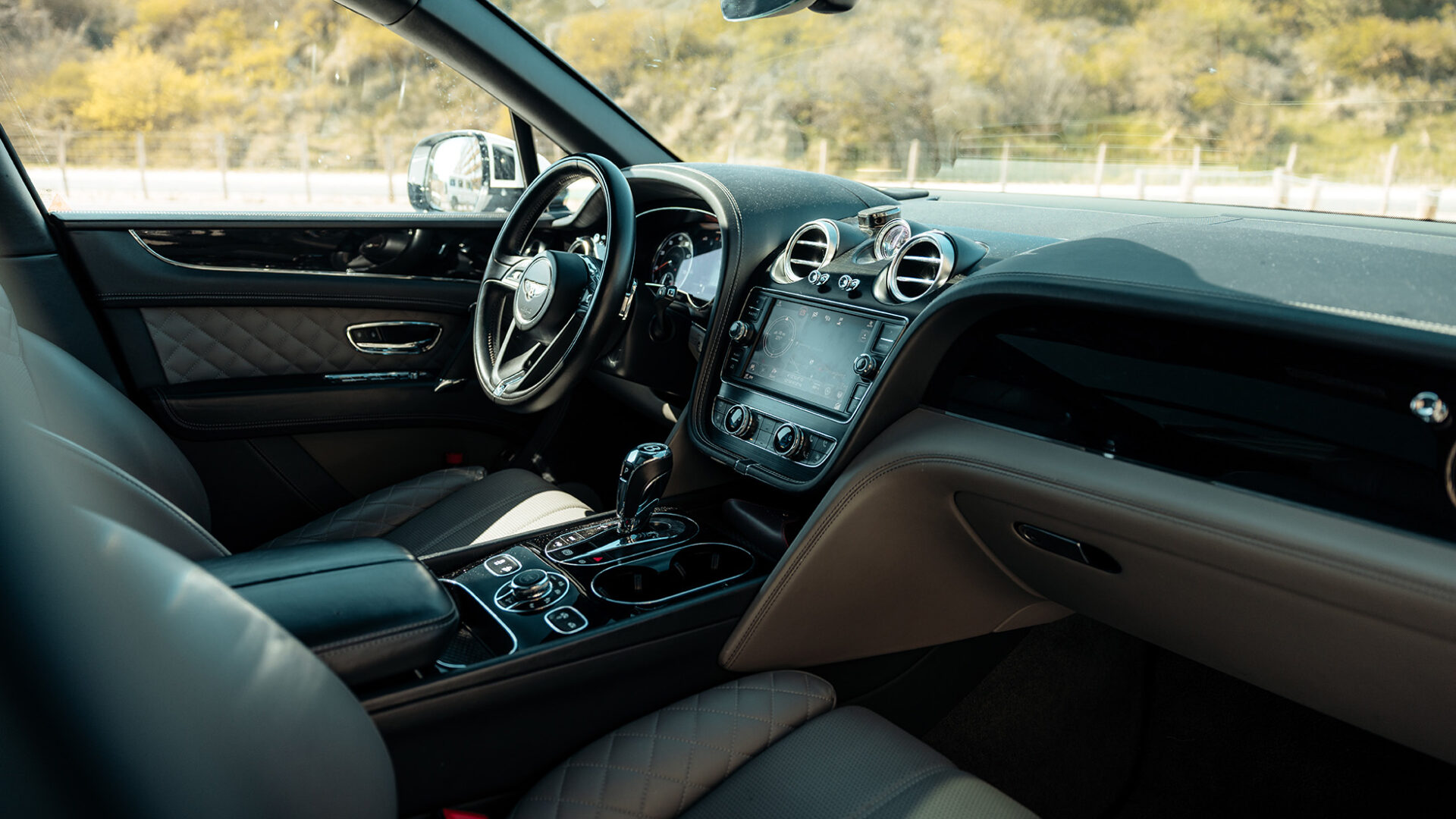 Bentley Bentayga wit details binnenkant