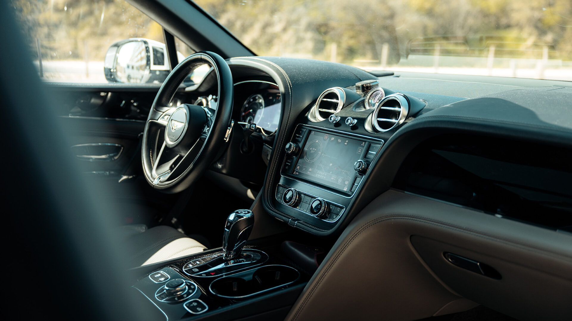 Bentley Bentayga wit details binnenkant
