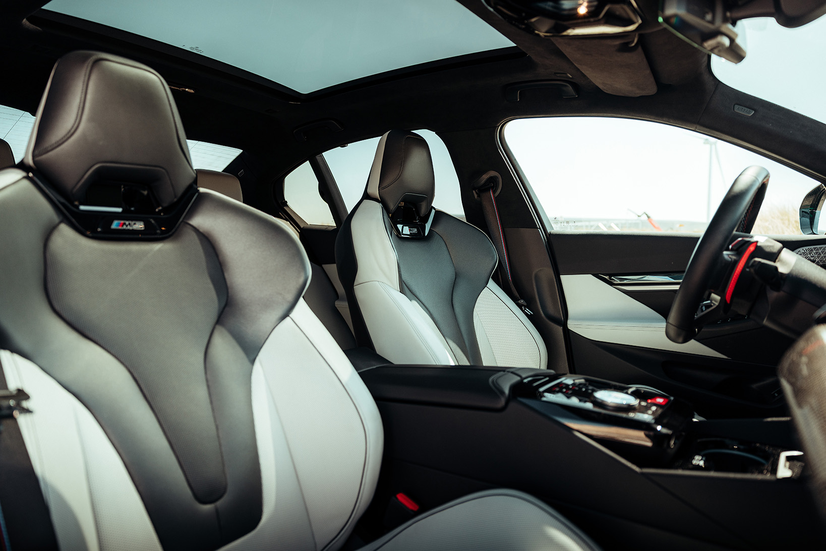 BMW M5 interieur stoelen