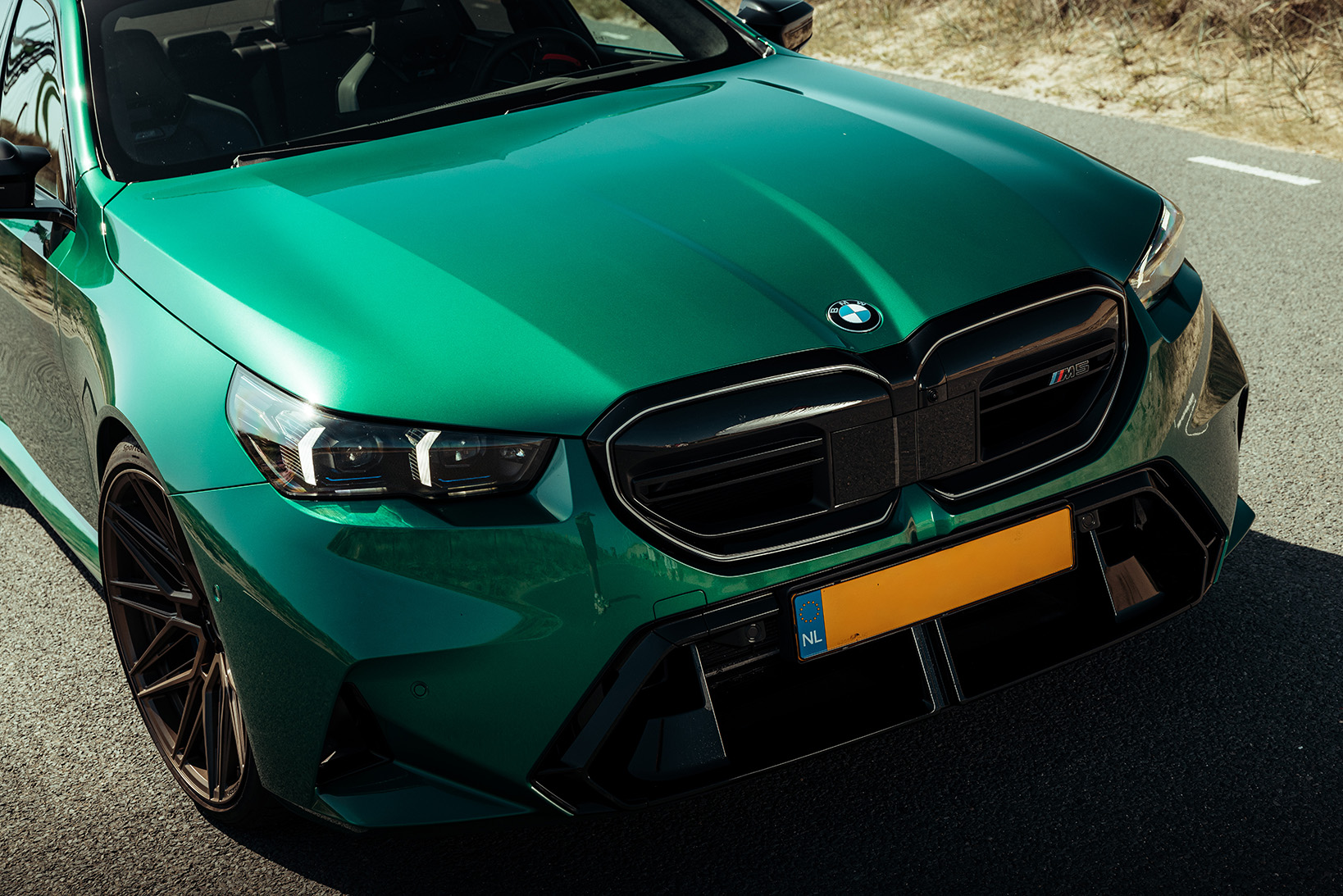 BMW M5 motorkap