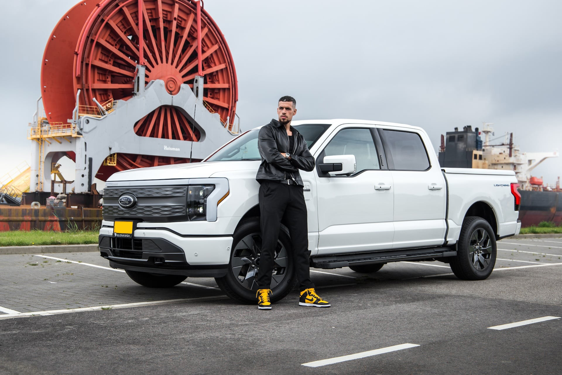 Ford F-150 Lightning zijkant 2